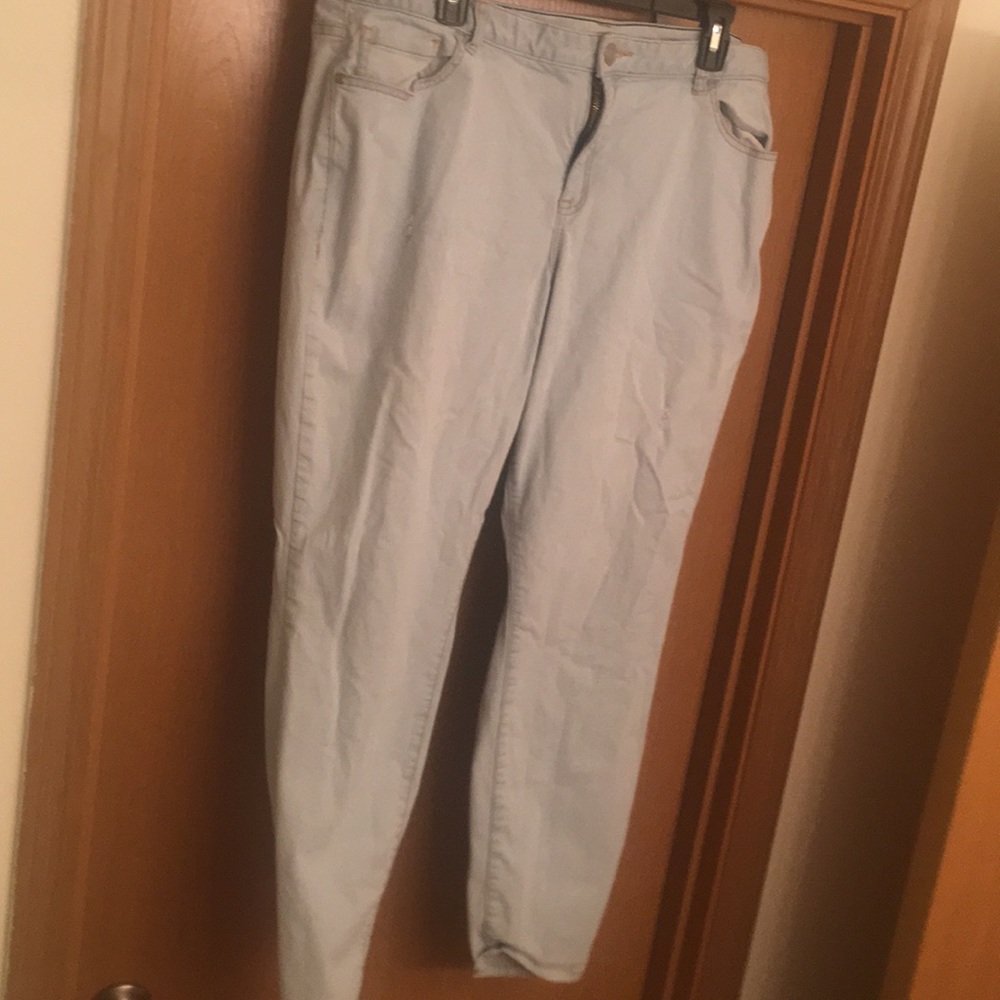 Genius fit super light wash skinny jeans - Picture 2 of 5